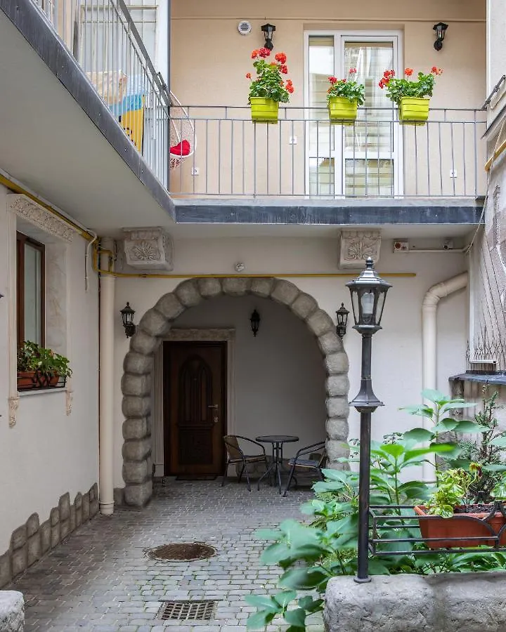 Rynok Square City Center Two Bedroom Apartment! Lviv Apartman