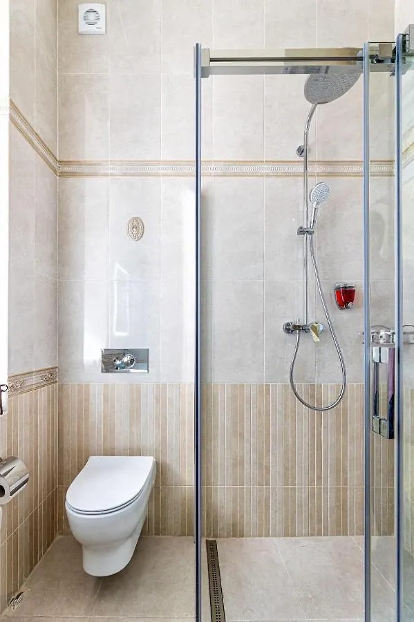 Rynok Square City Center Two Bedroom Apartment! Lviv Ukrajna